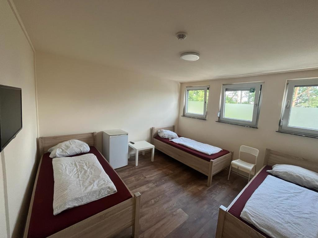 Pension Highway Bielefeld Senner Hellweg Exterior foto